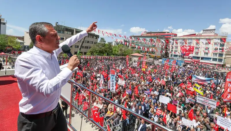 Özgür Özel: Terör Örgütüne Silah Bırakma Çağrısı Yapıldı
