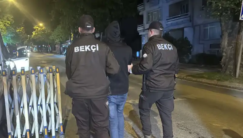 Edirne'de Düzensiz Göçmen Operasyonu: 4 Göçmen Yakalandı