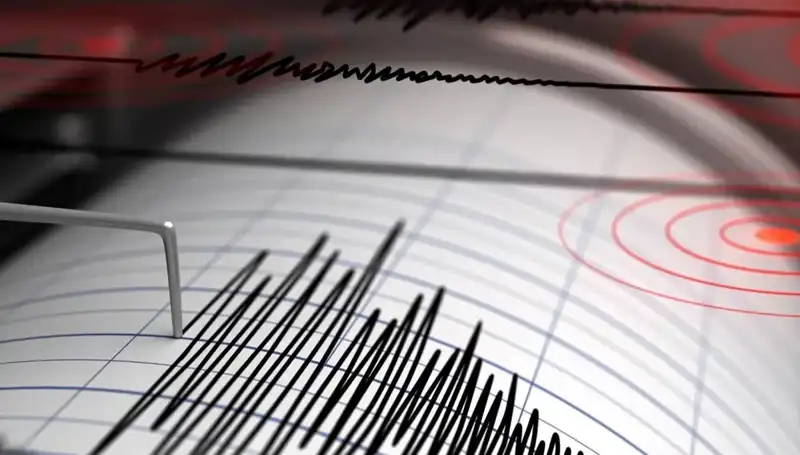 Manisa’da 4 Büyüklüğünde Deprem: Halk Tedirgin Oldu!