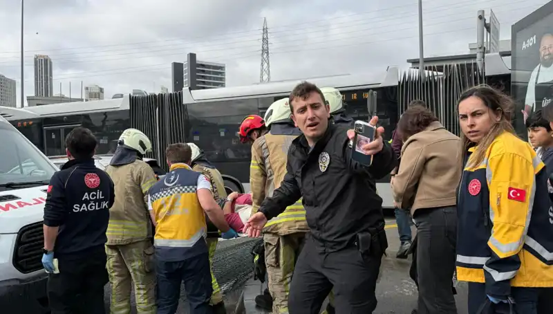 Metrobüs Kazasında Yaşanan Faciada Hayatını Kaybedenler Var!