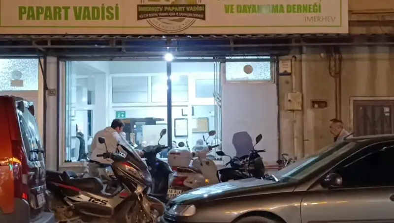 Bıçaklı Kavga: Yerel Sokaklarda Gerilim Tırmanıyor, Bir Kişi Ağır Yaralandı