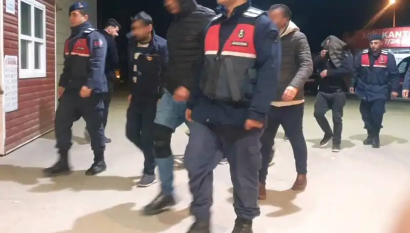 Bağ Evinde Uyuşturucu Partisine Büyük Baskın: Gözaltındaki Sayı Artıyor