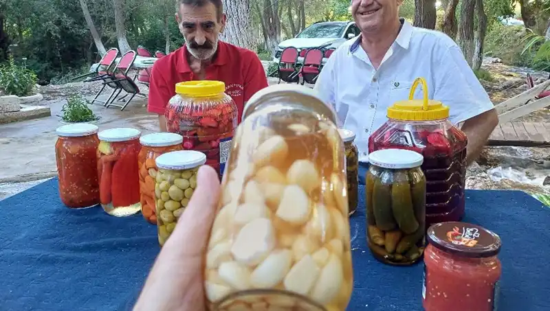 Araban Sarımsağı ile Hazırlanan Turşu: Eşsiz Bir Şifa Kaynağı