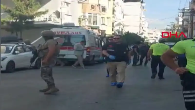 İzmir'de Karakola Yapılan Silahlı Saldırı: İki Şehit, Bir Yaralı!
