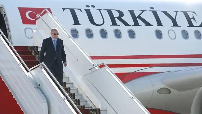 Türkiye'nin Lideri Erdoğan, İtalya Turu Sonrası Ülkeye Dönüş Yaptı