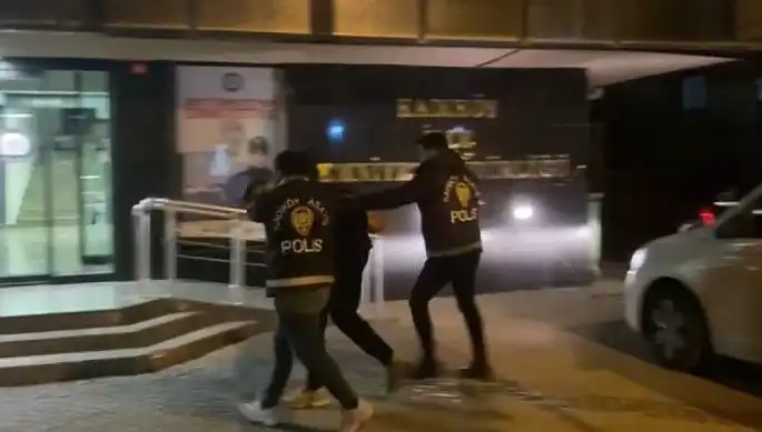 Galatasaray Taraftarına Saldırı: Saldırgan Yakaladı ve Olayın Detayları