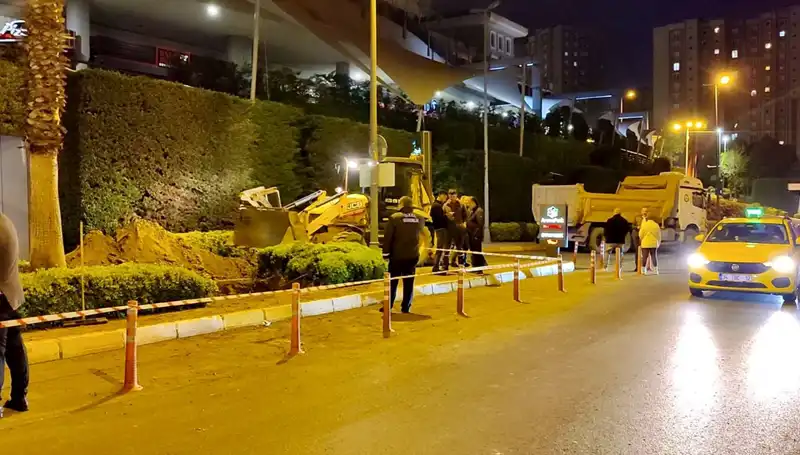 Doğalgaz Paniği: AVM Girişinde Yaşanan Korkutucu Anlar