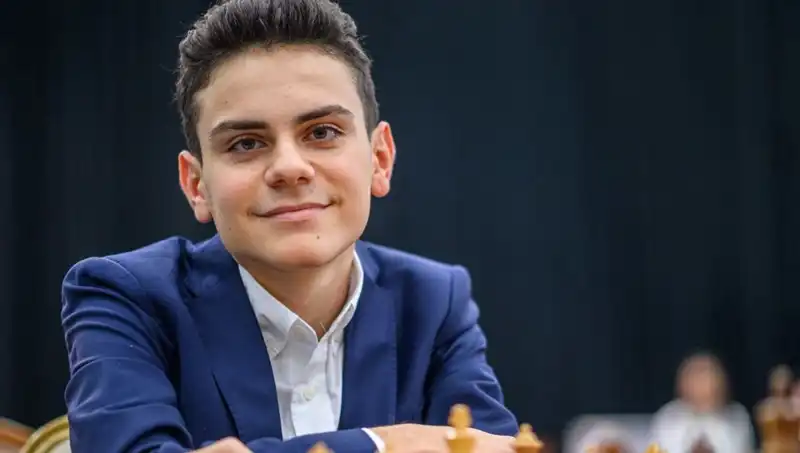 16 Yaşında Tarih Yazdı: Dünyanın En Genç Şampiyonunu Yenen Türk Sporcumuz
