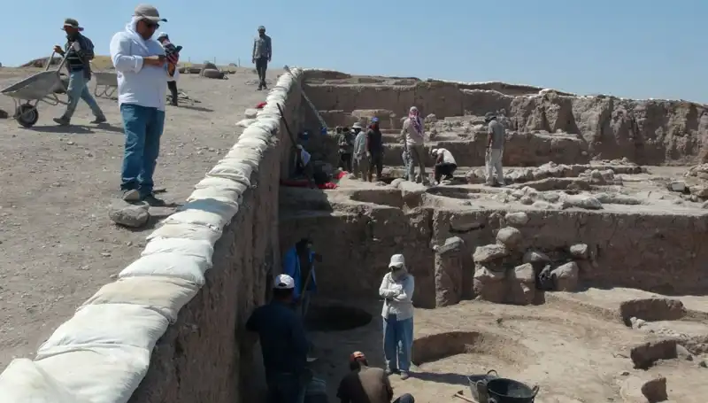 Kilis'teki Oylum Höyük Kazıları, Yaz Sıcağına Rağmen Hız Kesmeden Devam Ediyor!