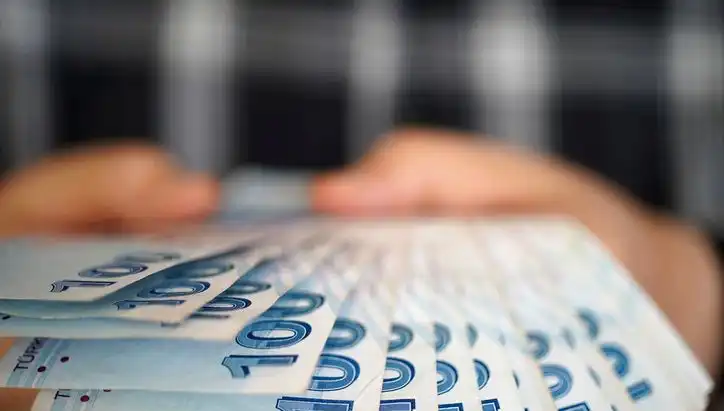 Emekli Promosyonları 2025: Kamu ve Özel Bankalar Yarışıyor!