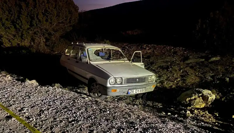 Afyonkarahisar'da Dehşet Anları: Devrilen Araçta Bir Kişi Hayatını Kaybetti