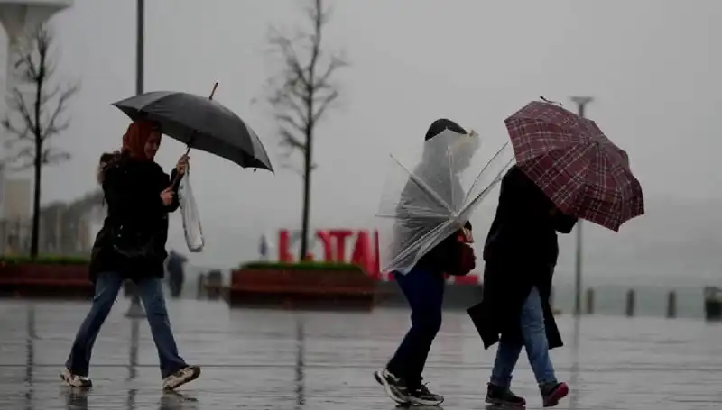 Türkiye’nin İki Bölgesine Kuvvetli Sağanak Uyarısı: Hazır Olun!