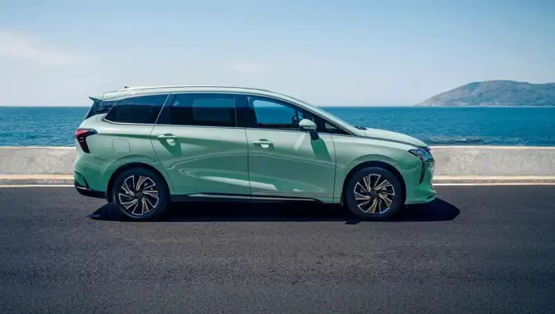 Türkiye'de Yeni Bir Çin Otomobili: Forthing ile Tanışın!