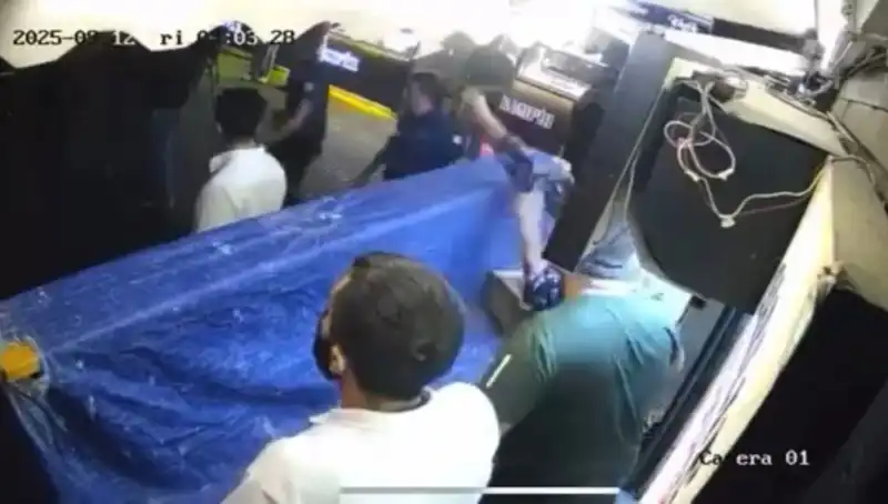 Ortaköy'de Geceye Damga Vuran Kavga: Tekme Tokat Çatışma!