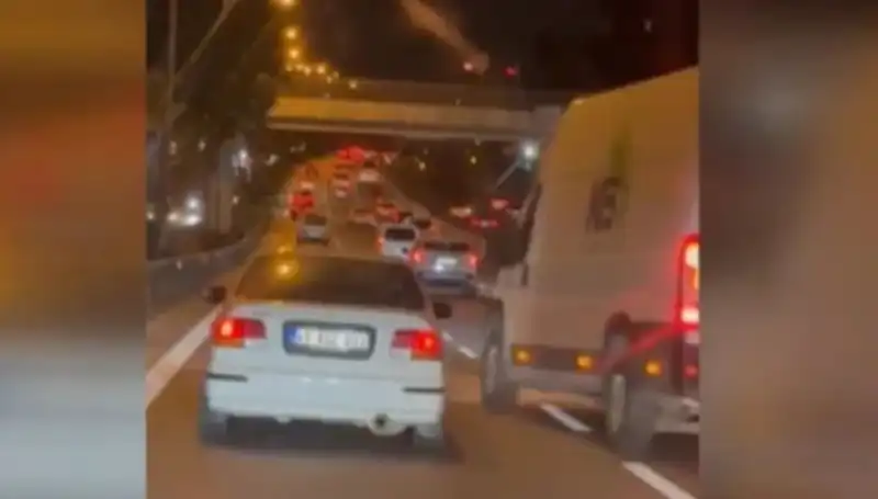 Tuzla’da Makas Terörü: Çarpıp Kaçan Sürücü Adliyeye Sevk Edildi