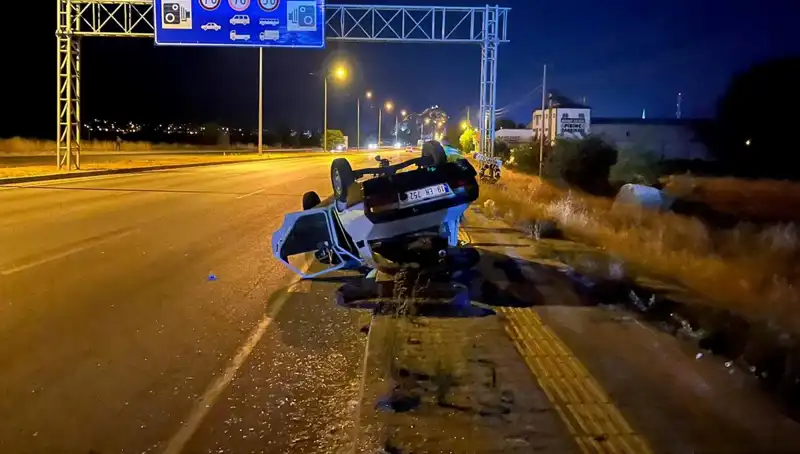 TIR'ın Sıkıştırdığı Otomobil Takla Attı: Kaza Ortamında Dehşet Anları