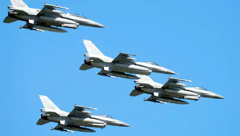 ABD, Ukraynalı Pilotları F-16 Eğitimi İçin 310 Milyon Dolar Harcayacak