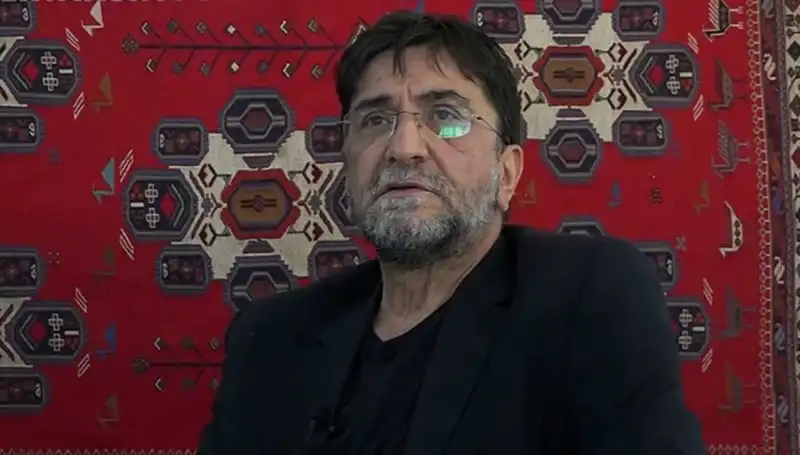 Ünlü Gazeteci Nihat Genç Hayatını Kaybetti: Medya Dünyası Şokta