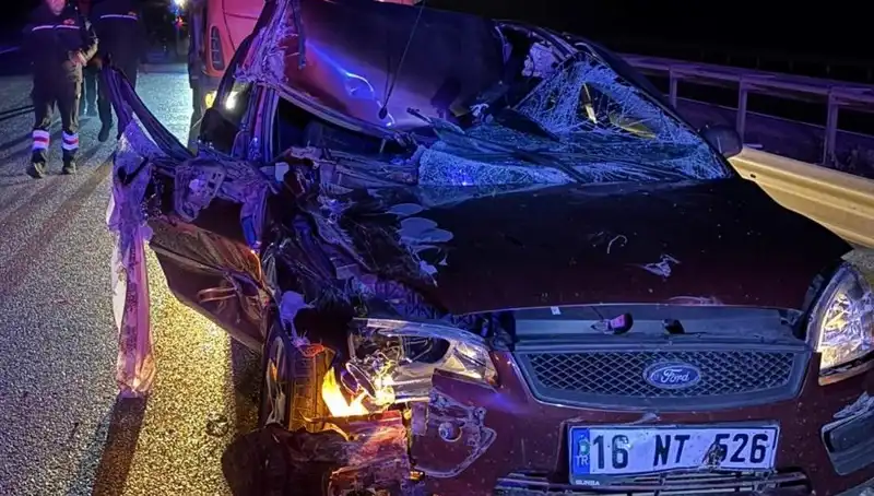 Afyonkarahisar'da Korkunç Kaza! TIR ile Otomobil Çarpıştı, 4 Yaralı