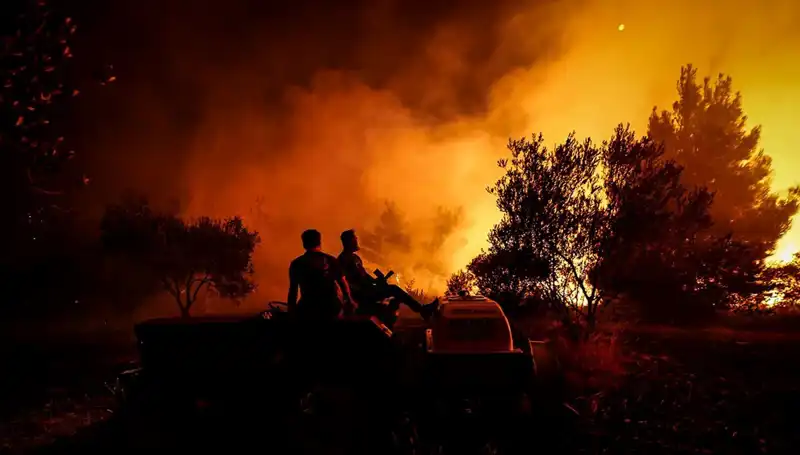 Çanakkale'de Büyük Orman Yangını: 785 Kişi Tahliye Edildi