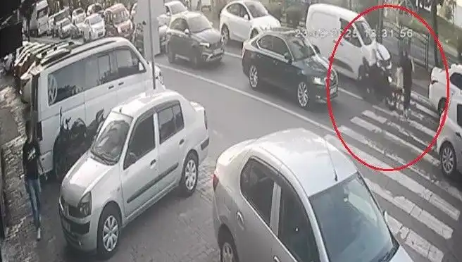 Motosiklet Yaya Geçidinde Korkutan Kazaya Neden Oldu